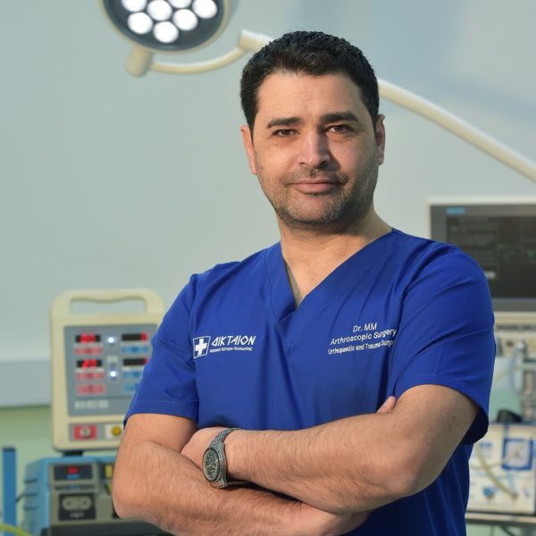 Dr. Menelaos Menelaou (Orthopaedic Surgery - Traumatology)